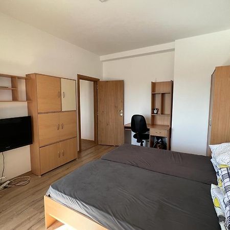 Vik Apartments Скоп'є Екстер'єр фото