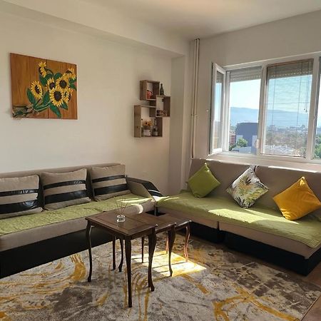 Vik Apartments Скоп'є Екстер'єр фото