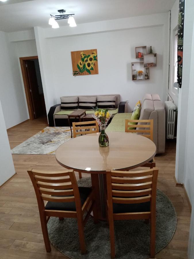Vik Apartments Скоп'є Екстер'єр фото