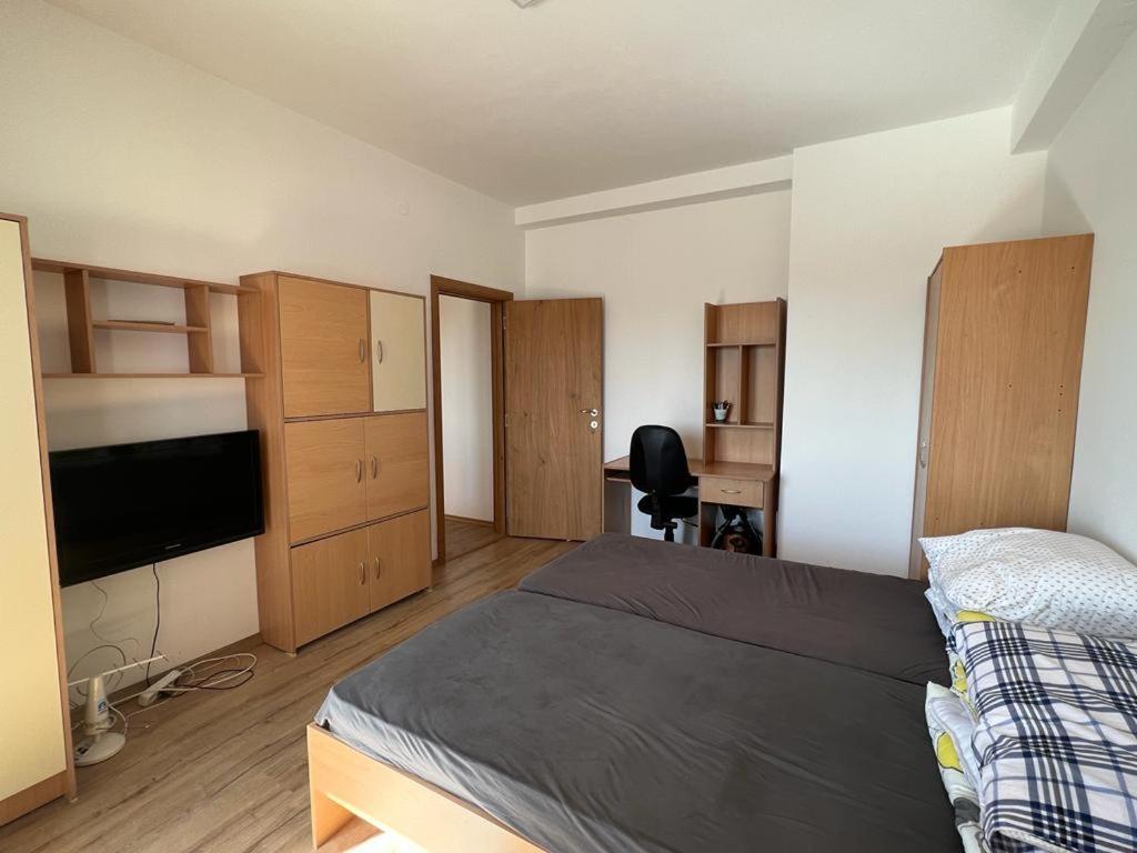 Vik Apartments Скоп'є Екстер'єр фото