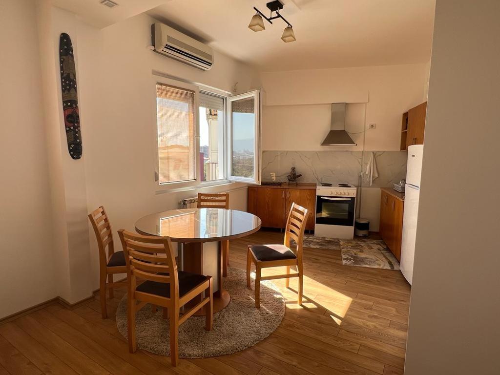 Vik Apartments Скоп'є Екстер'єр фото